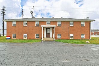 Building Photo - 560 Gladys St SE