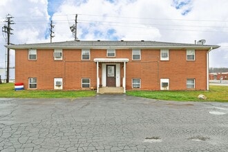 560 Gladys St SE