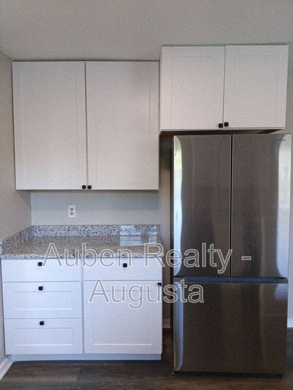 Foto del edificio - 109 Highview Dr