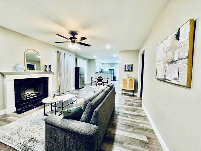 Foto del edificio - Room in House on Polar Rock Rd SW