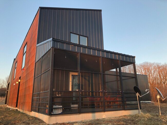 Building Photo - W1587 Alpine Rd