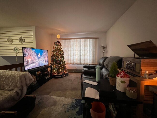 Foto del edificio - 509 E Lake Ave