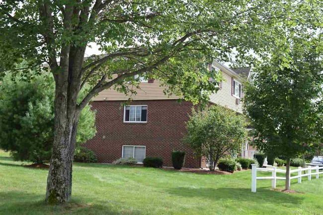 Building Photo - 3951 Brown Ave