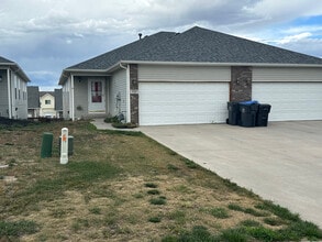 Building Photo - 520 Persons Rd