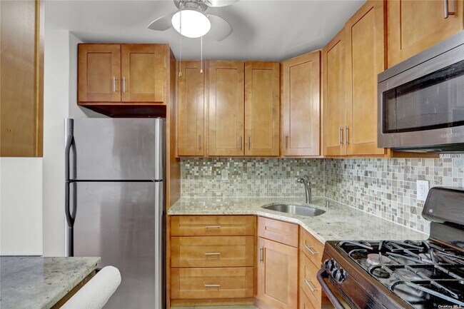 Foto del edificio - 32-11 23rd St