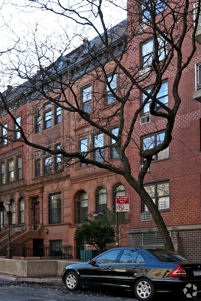 Building Photo - 166 W 94th St
