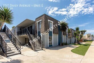 Building Photo - 157 Daisy Ave