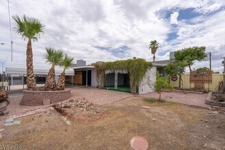 Building Photo - 5185 E Sun Valley Dr