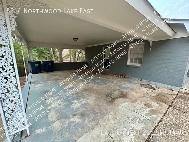 Foto del edificio - 3 Bed 2 Bath Cozy Lake View Home in Northw...