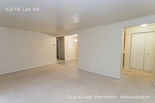Foto del edificio - 1 Bedroom Maple Heights Condo