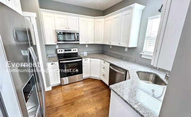 Foto del edificio - 4010 Rogers Rd