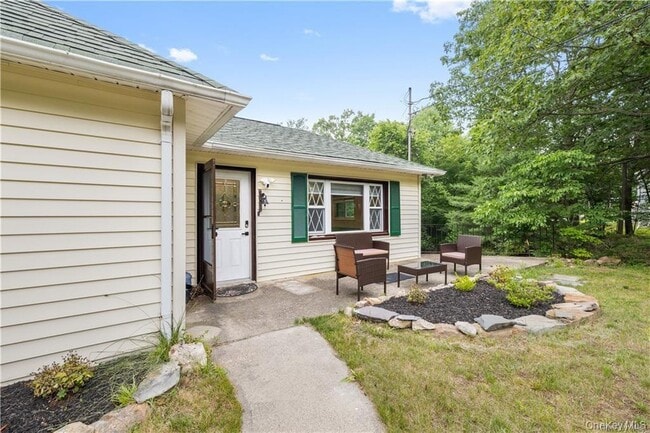 Foto del edificio - 450 Rye Hill Rd