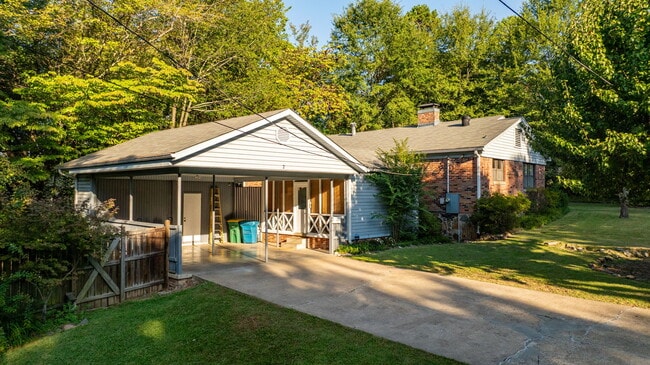 Foto del edificio - 2 Shannon Dr