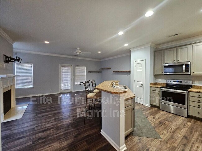 Foto del edificio - 2219 Crosscut Dr