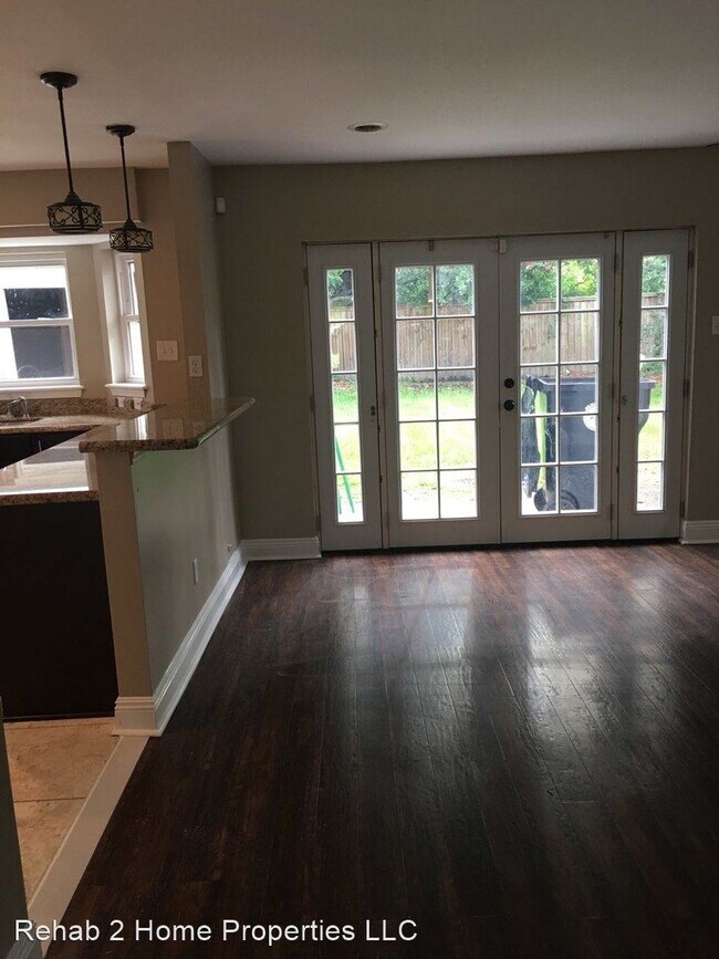 Foto del edificio - 5 br, 2.5 bath House - 2333 Beck St