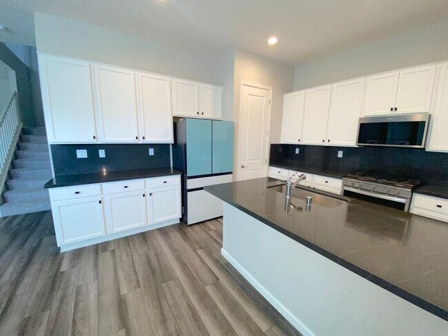 Building Photo - Built 2022 Sparks Spanish Springs 4+ Bedro...