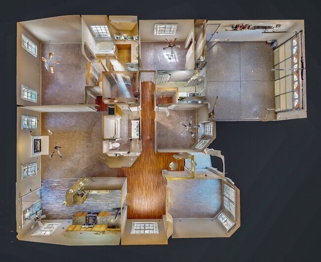 Building Photo - 3 BEDROOM 2 BATH HOME LOCATED IN THE COMMU...