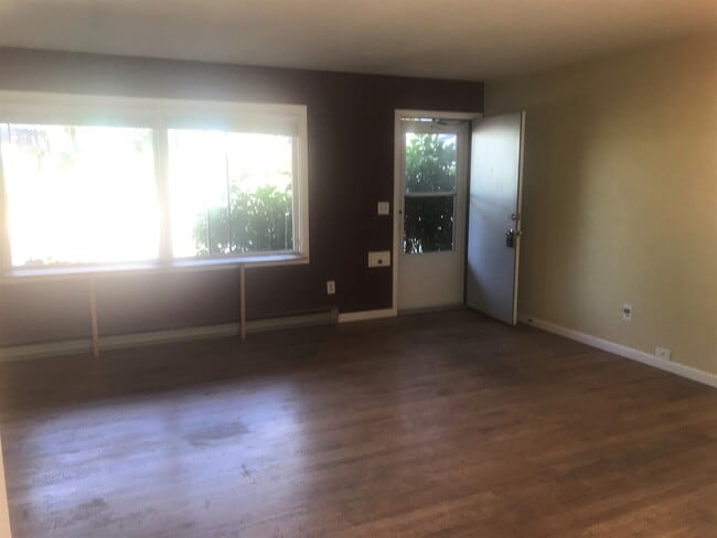 Building Photo - se80th3