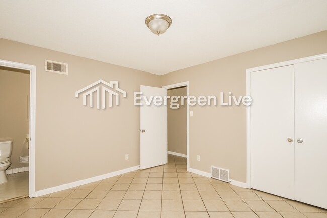 Building Photo - 3460 Meier Dr