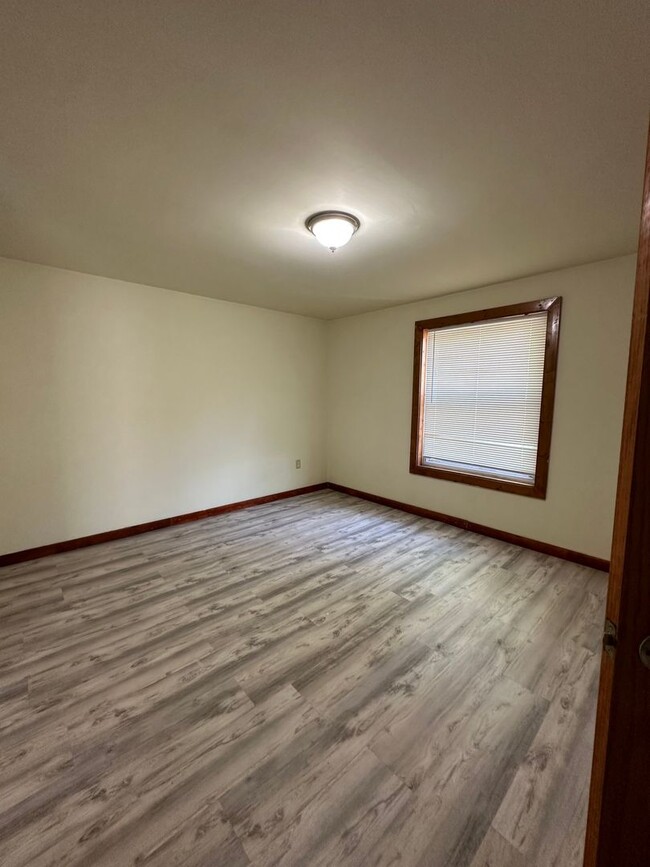 Foto del edificio - 5347 N Sherman Blvd