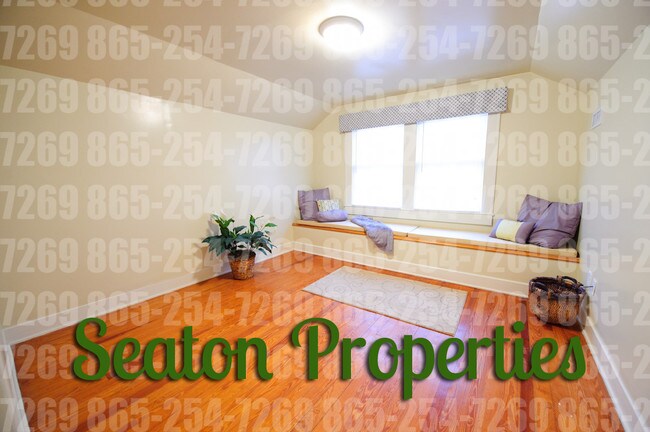 Building Photo - 1809 Adair Dr