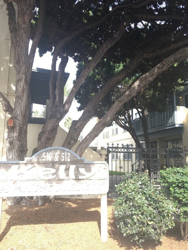 Foto del edificio - 512 Kelly St