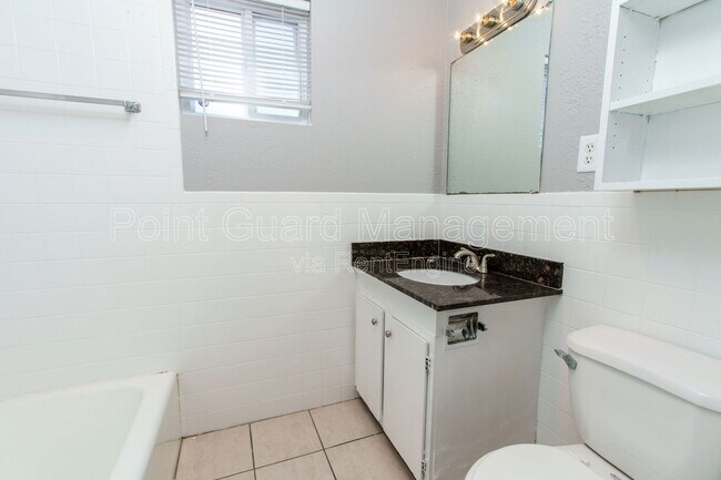 Foto del edificio - 816 N West St