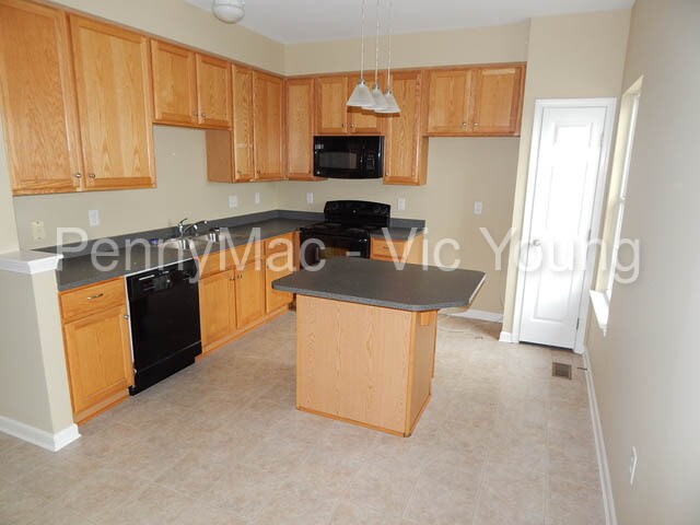 Building Photo - 128 Larose Dr