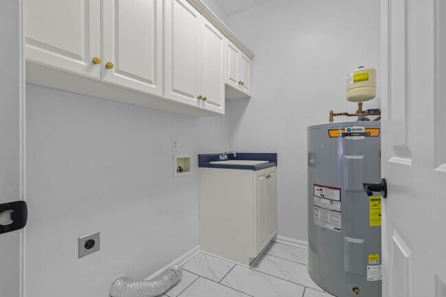 Foto del edificio - 1122 Mill Run Rd