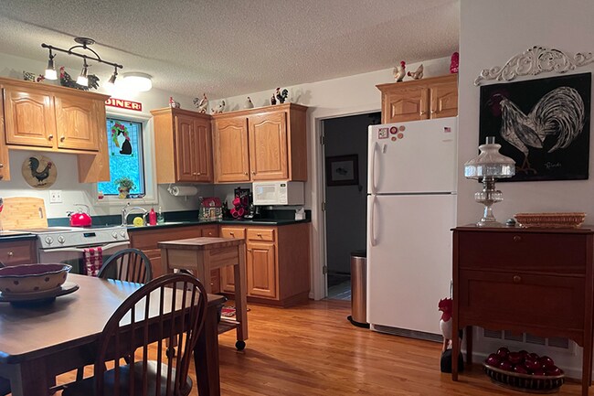 Foto del edificio - 210 Lake Becky Rd