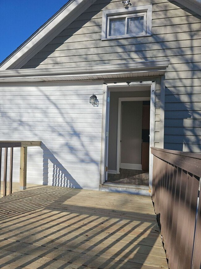 Foto del edificio - **$1000 Deposit Special** 4539 Mayhew Ave ...