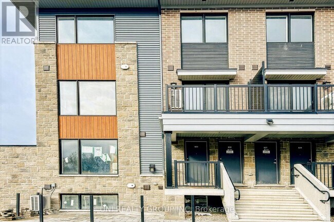 Building Photo - 835 Arcadian Private