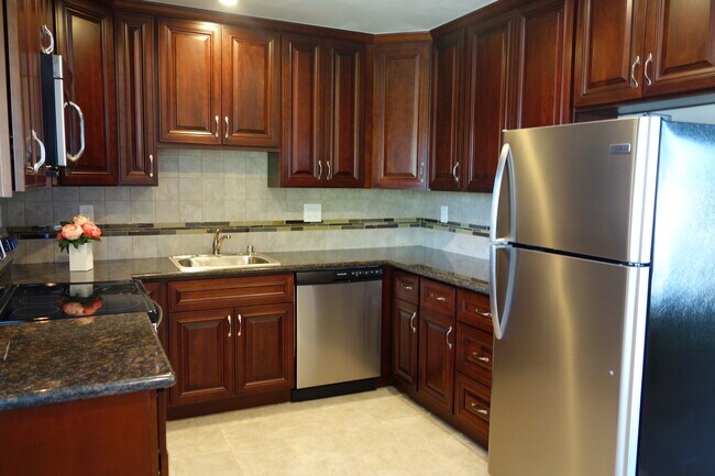 Foto del edificio - 3210 Myles Ct