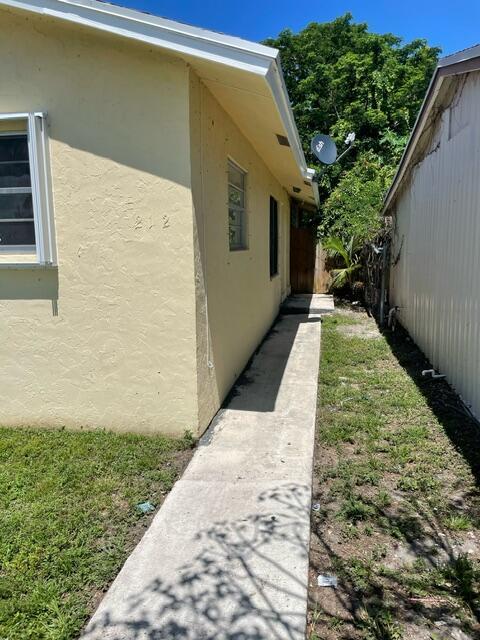 Foto del edificio - 212 Walker Ave
