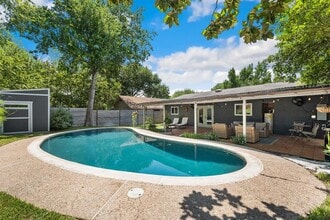 Building Photo - 4412 Dovemeadow Dr