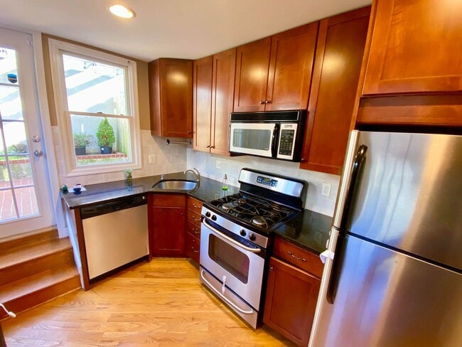 Building Photo - Charming 2 Bedroom/1.5 Bathroom Townhome with Patio in Upper Fells Point, MD!