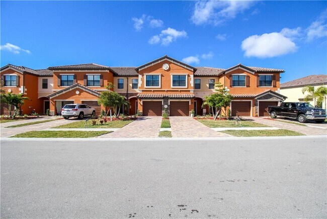 Building Photo - 20333 Lagente Cir
