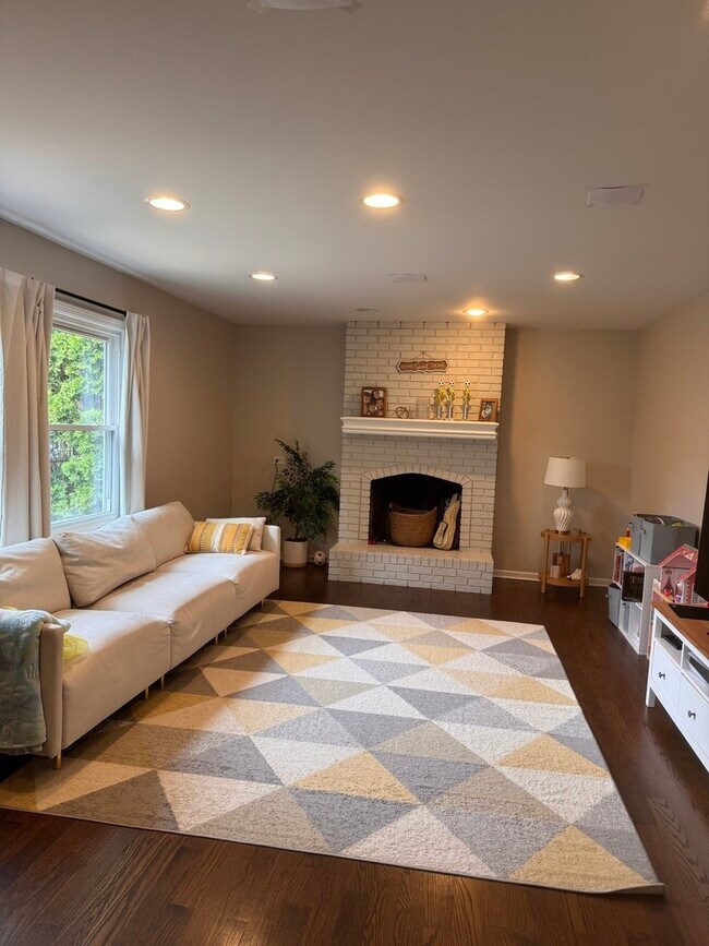 Foto del edificio - 1332 Culpepper Dr