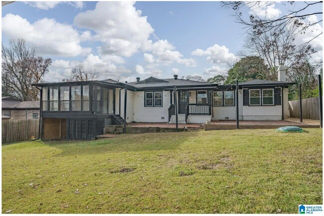 Foto del edificio - 2209 Pine Ln