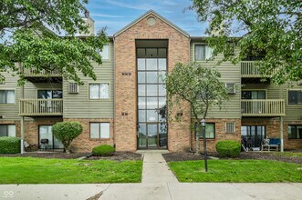 Building Photo - 4351 Village Pkwy Cir W