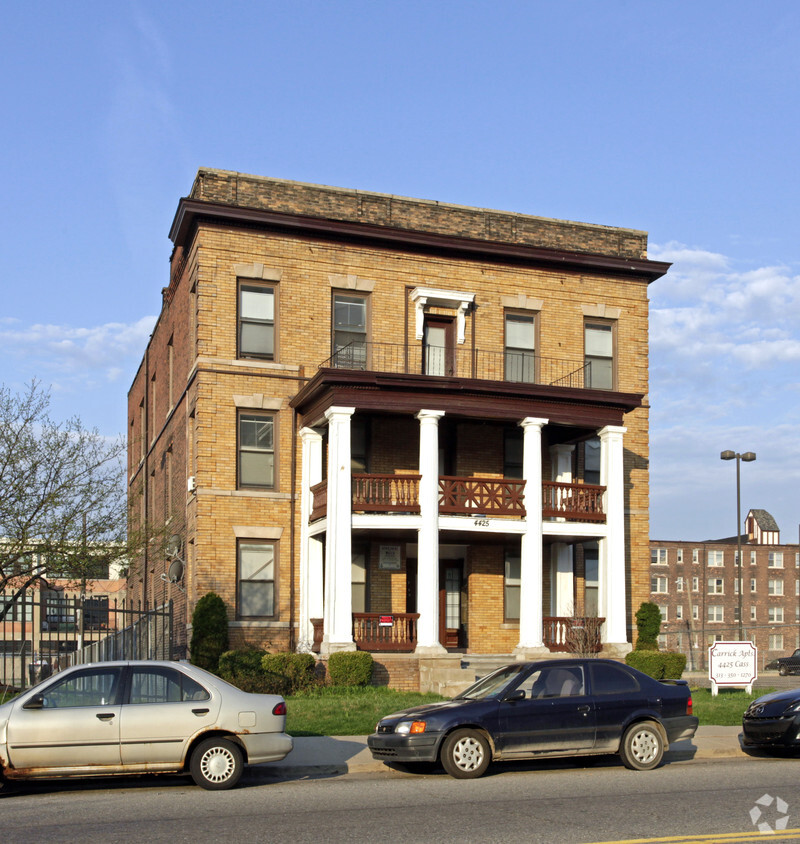 Primary Photo - Carrick Apartments