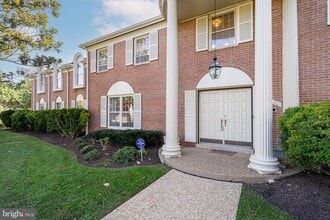 Building Photo - 6209 Stoneham Ln