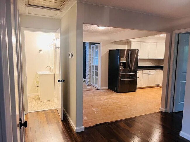 Foto del edificio - 2100 Knollwood St