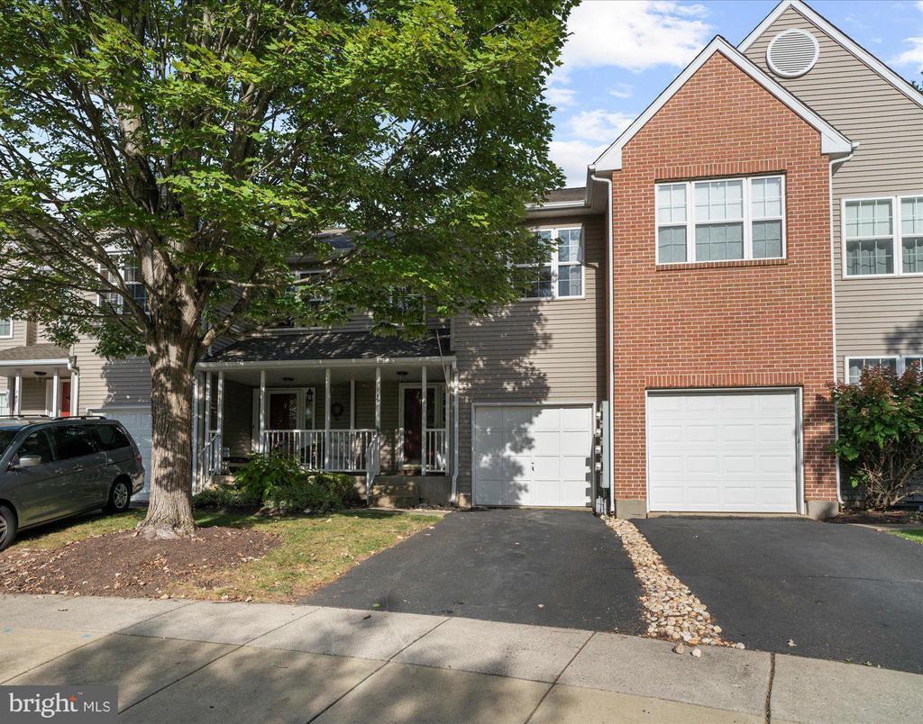 Foto principal - 149 Bishops Gate Ln