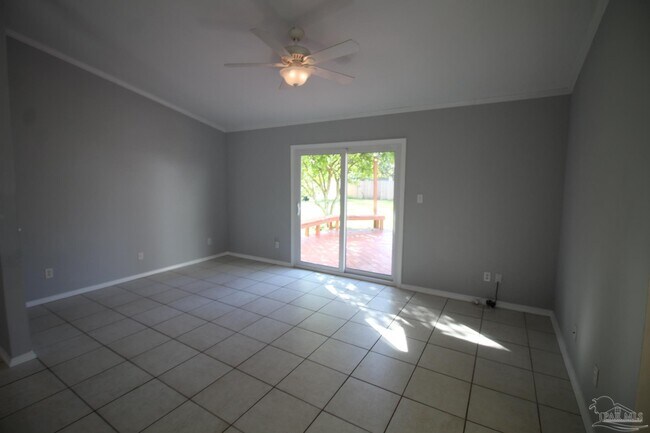 Building Photo - 1455 Sanibel Ln