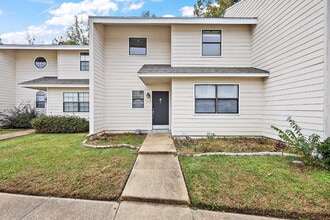 Building Photo - 1013 Windrose Dr