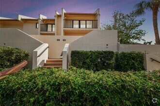 Building Photo - 7550 Sunshine Skyway Ln S