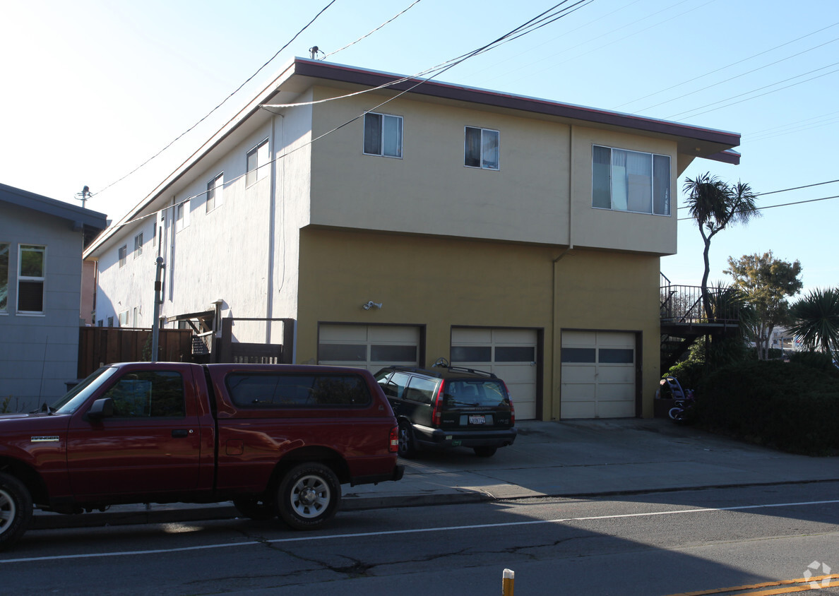 Side View - 280 San Felipe Ave