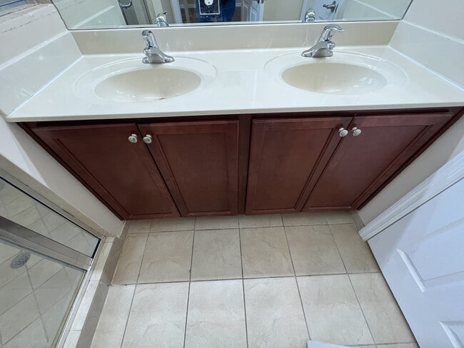 Building Photo - 3222 NW 31st Terrace