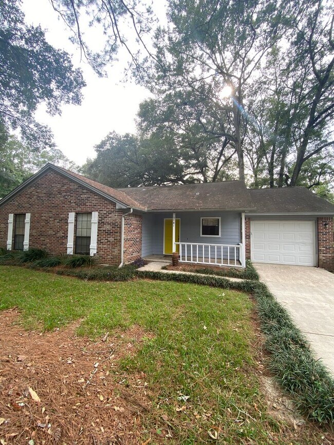 Building Photo - Spcaious home in NW Tallahassee